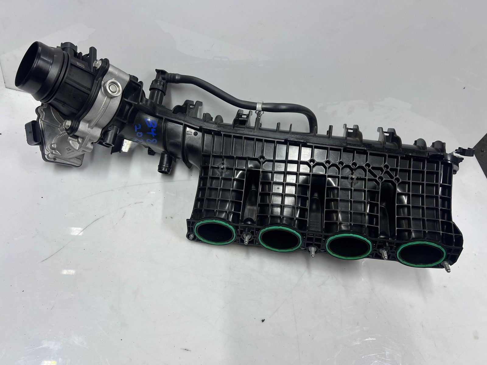 2018-2023 BMW M550i xDrive G30 Throttle Body 7619008