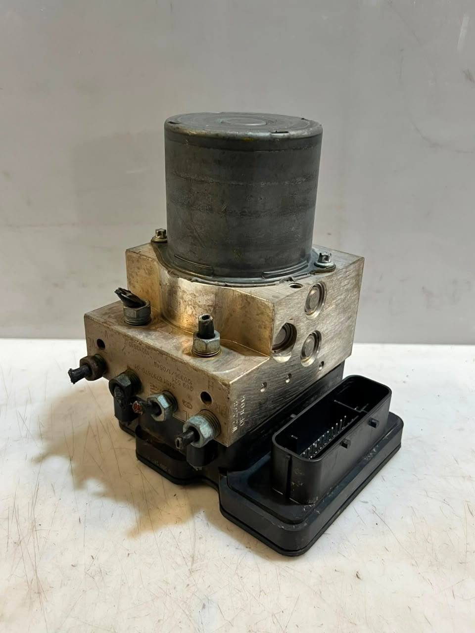 2011-2016 BMW 5' F10 F11 528i ABS HYDRAULIC Pump Assembly 6797668 OEM