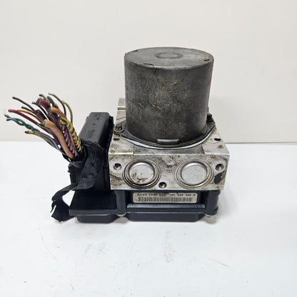 2000-2006 BMW X3 E83 ABS Pump Control Module 6773012 USED