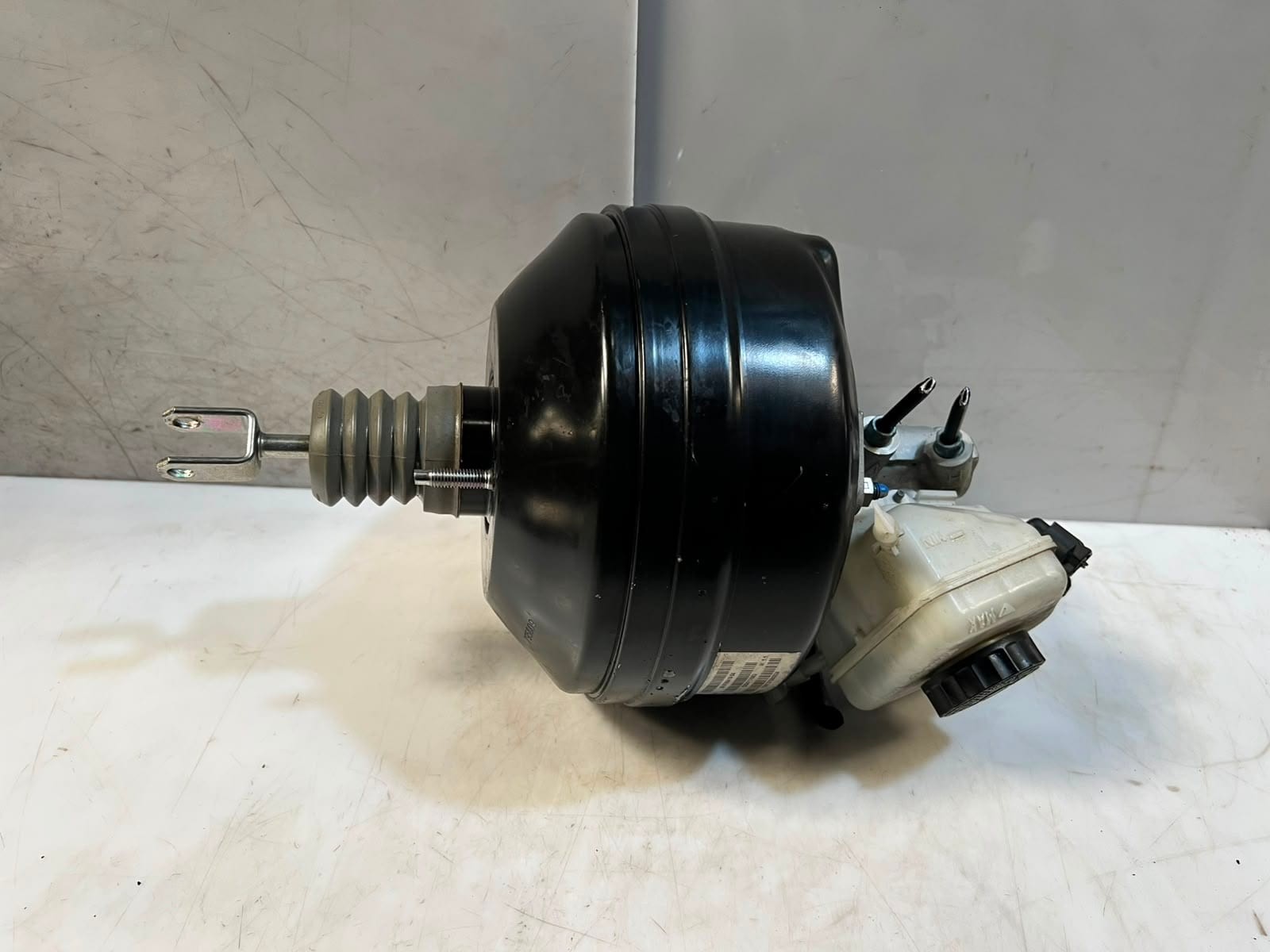 2014-2016 BMW 3 Series F30 F20 F21 F22 228i Brake Servo Master Cylinder 6798419