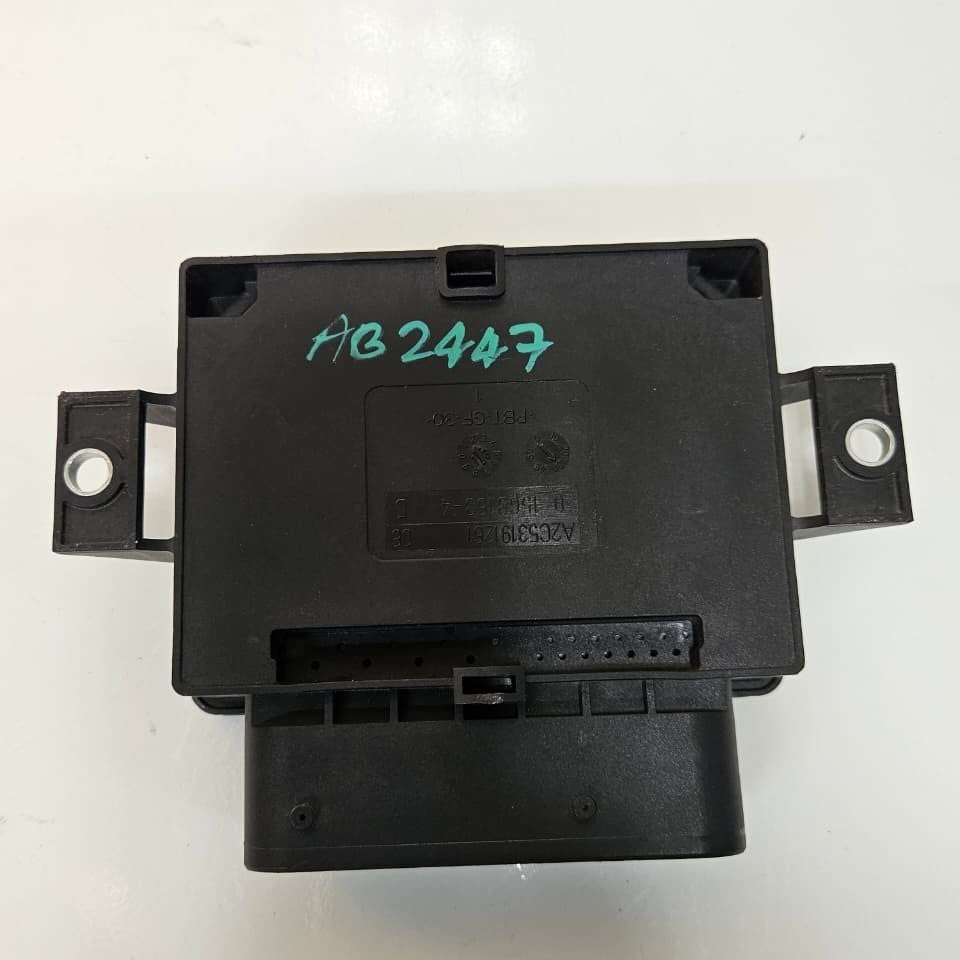 BMW 5 6 Series F10 F11 F12 F13 Parking Handbrake ECU Control Module 6863800