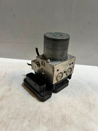 2016 BMW 528i 5 Series F10 and 6 Series F12 L6 DXC9 Abs Pump 6876908 OEM
