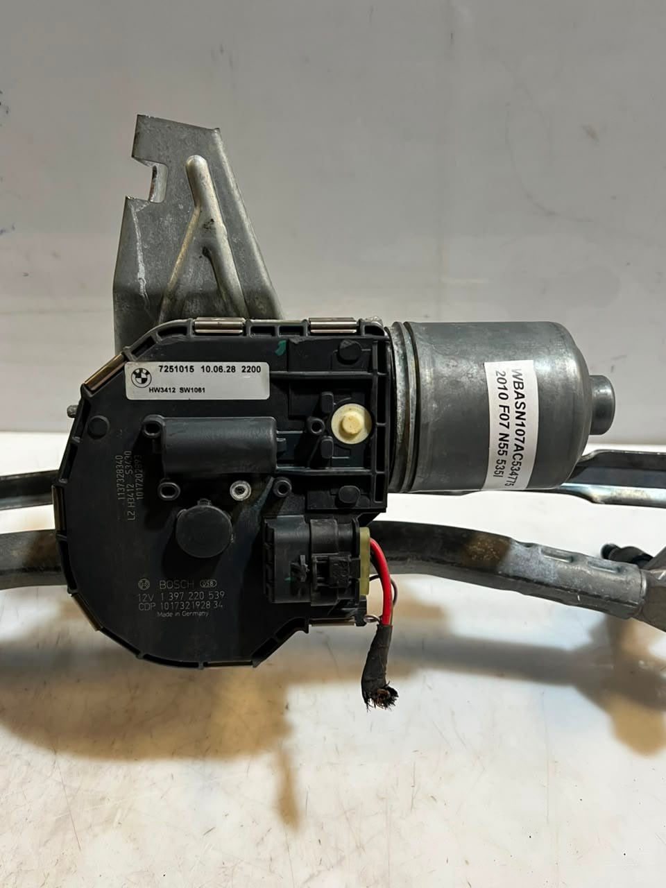 2011-2016 BMW 535i 5 Series GT F07 GT Wiper Motor 7251015 OEM