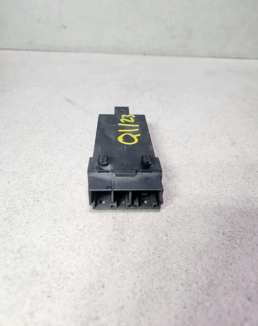2016-2019 BMW 750i Rear Heated Seat Control Module 9381022 G11 G12