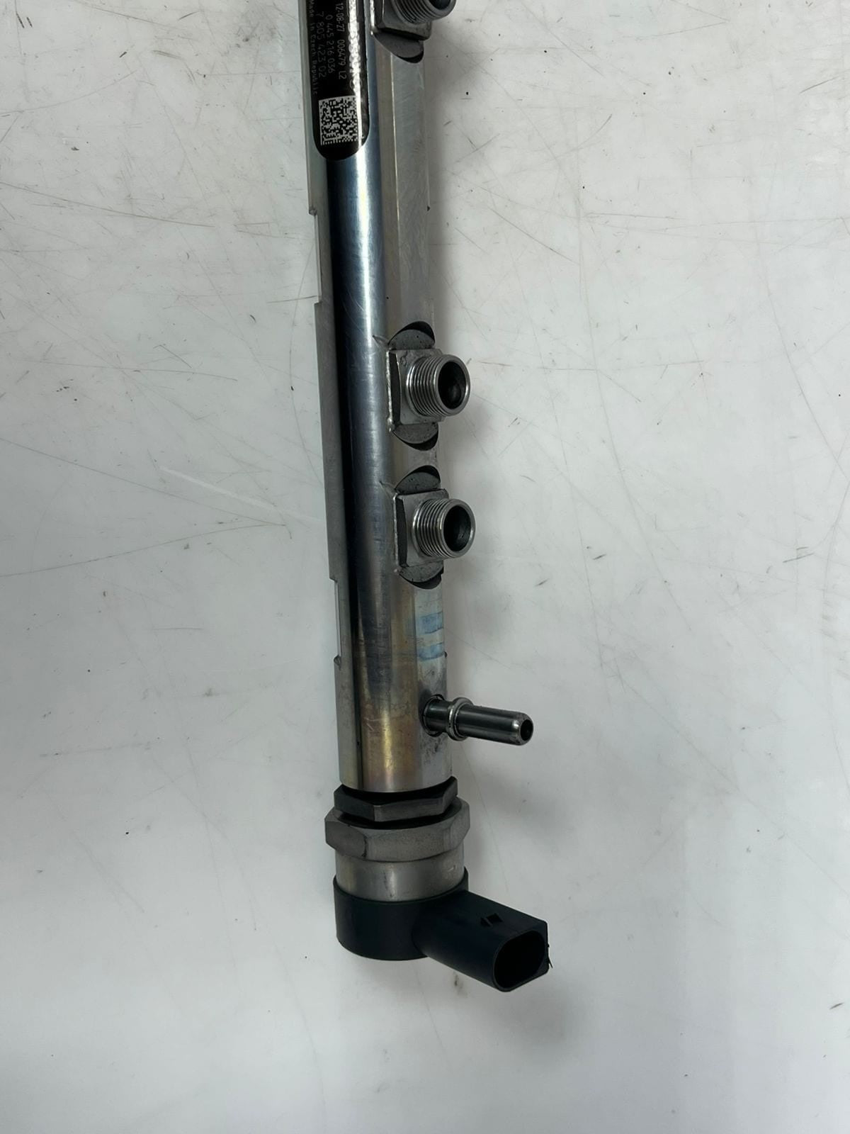 BMW 3 Series F30 F31 F35 N57 D30 Fuel Rail INJECTOR PIPE 7805423 OEM