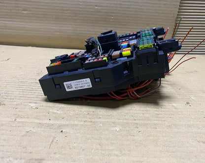 2011-2016 BMW 550i Power Distribution Box 9210857  F10, F11, F18, F12, F13, F01,