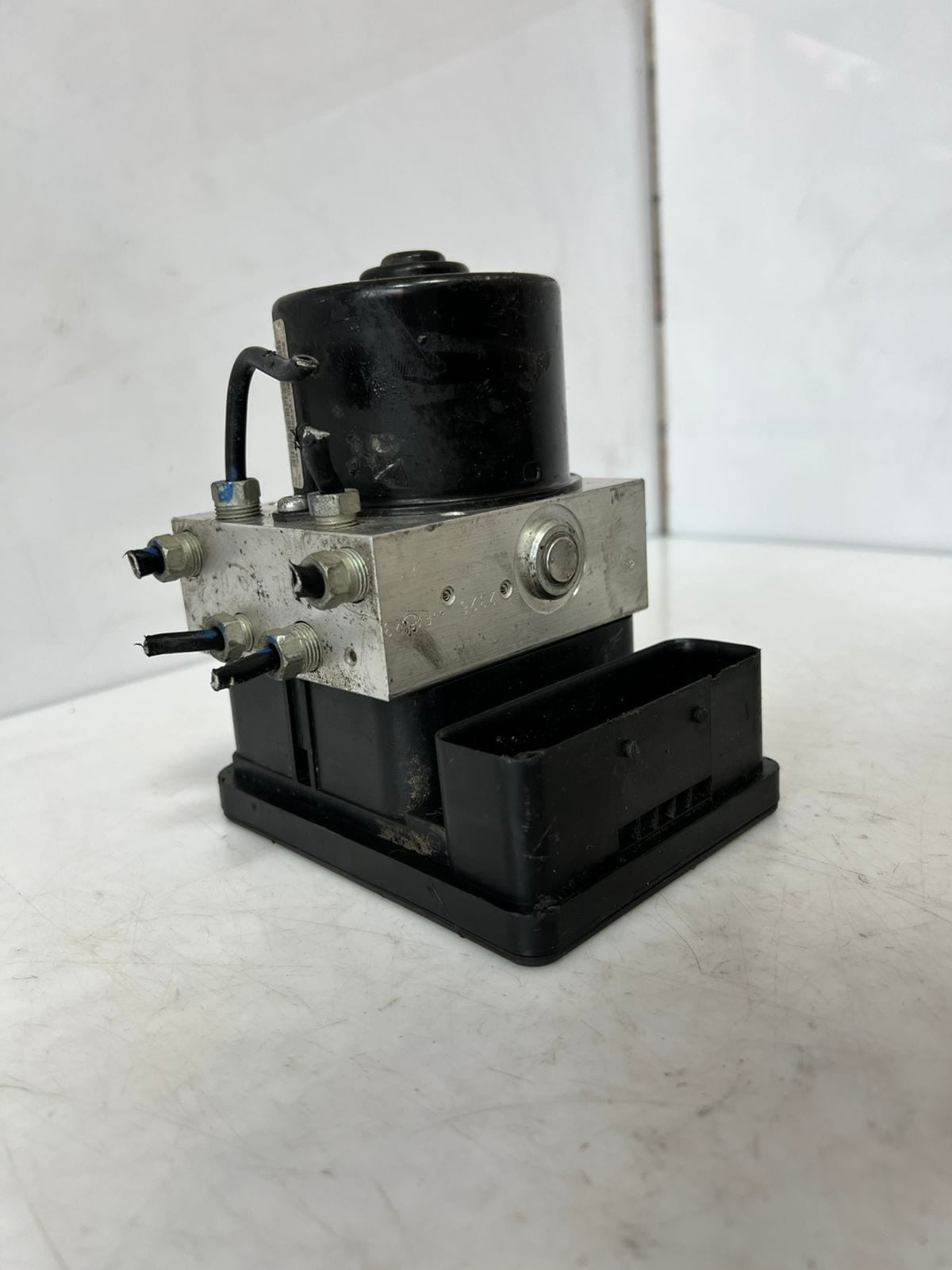 BMW 3 Series E90 E91 ABS DSC Pump Unit Module 6784764 OEM