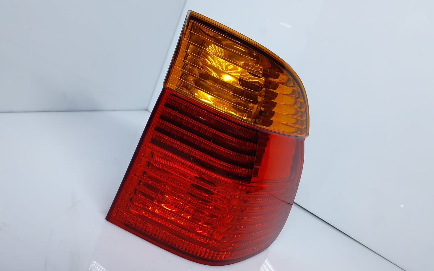 BMW 5 E39 Tailgate rear/tail lights Fits for 6900214 8371324