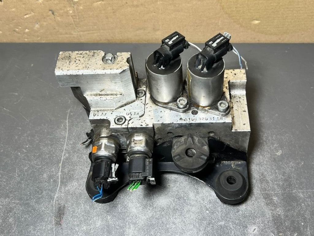 13-16 Mercedes GL450 GL550 Front Hydraulic Suspension Valve A166 3201158 OEM