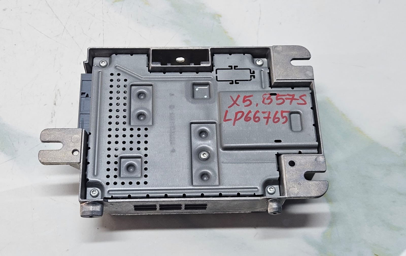 OEM BMW G05 G06 G07 8 G14 G15 Amplifier Module Amplifier BOOSTER ALEV3 9832611