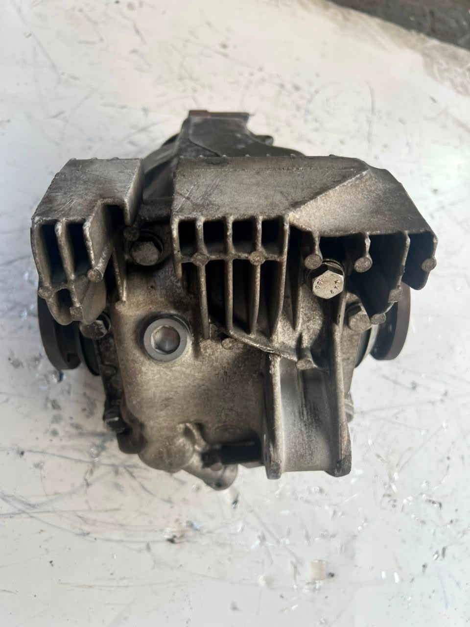 2009-2016 BMW Z4 E89 Rear Differential 7576668 RATIO 3.73