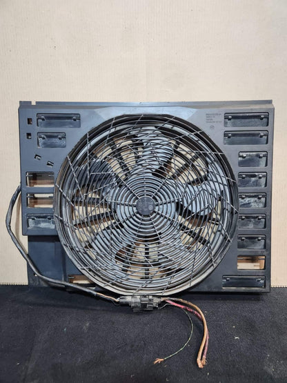 2002-2005 BMW 745i Radiator Cooling Fan Motor 6921925 745i 745Li 750i  E65 E66 