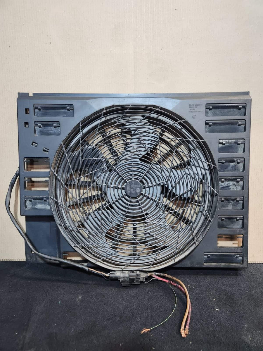 2002-2005 BMW 745i Kühlerlüftermotor 6921925 745i 745Li 750i E65 E66