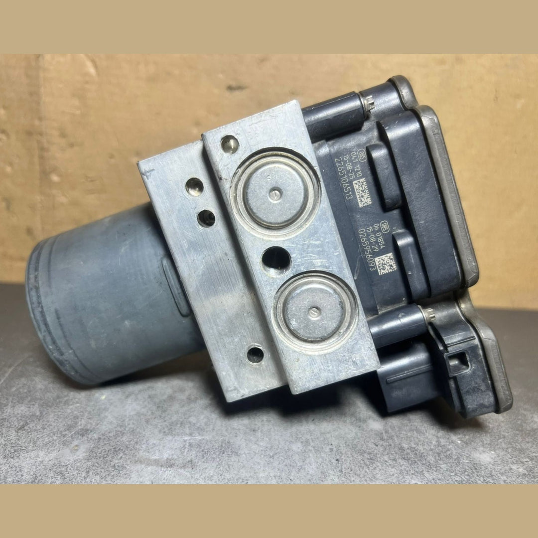 13-16 Mercedes W212 E-Class ABS Anti Lock Brake Pump Module A212 4310348 OEM