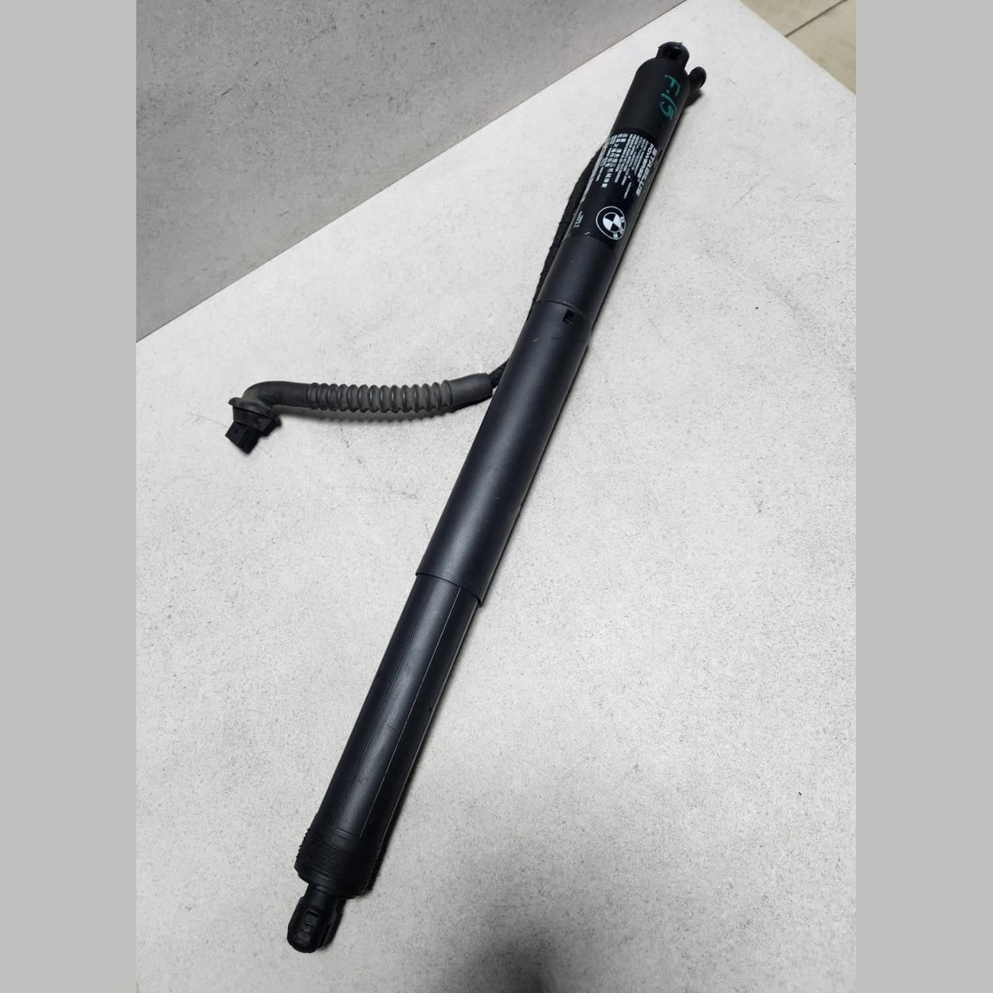 2013-2018 BMW X5 Tailgate Strut 4823279 X5 F15 F85