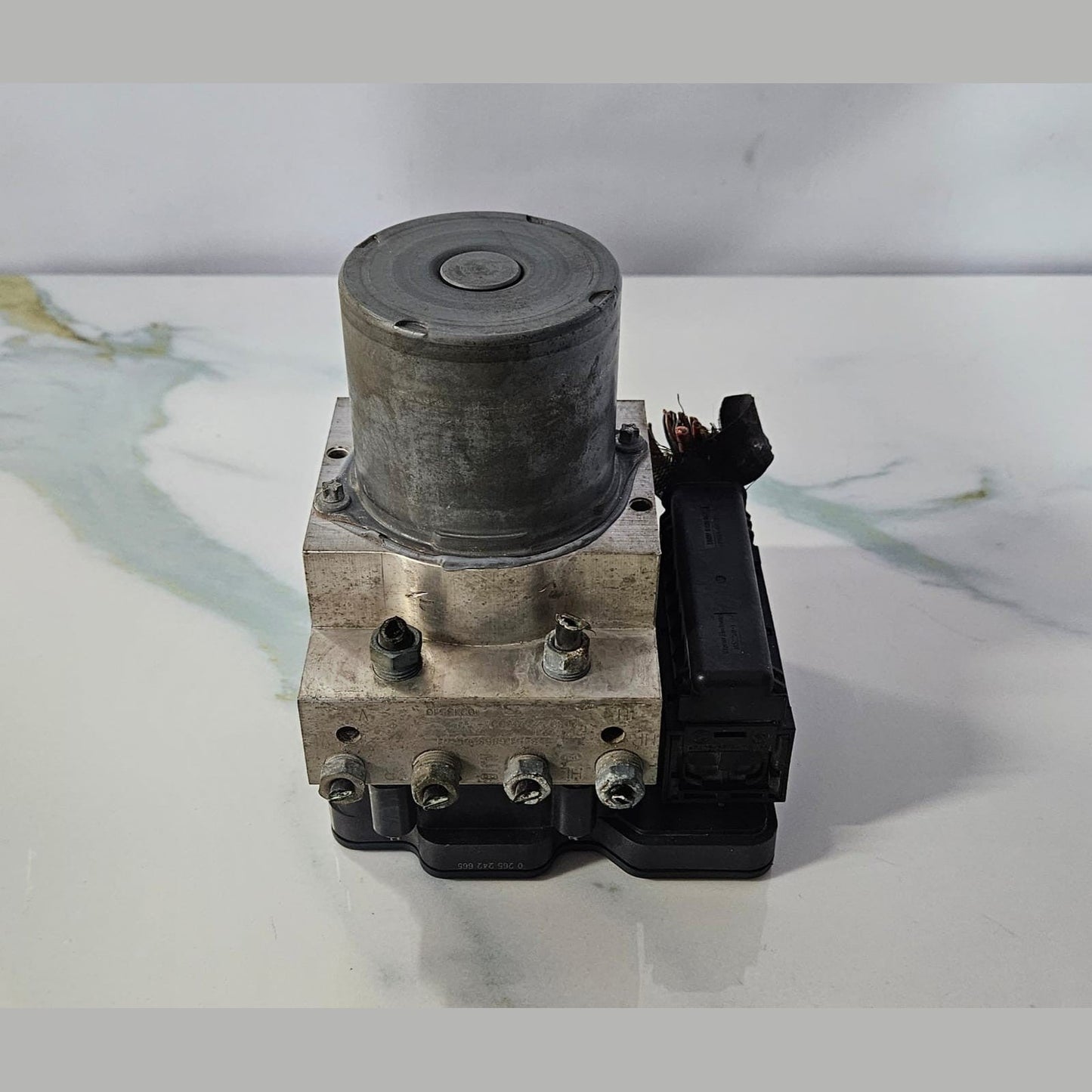 OEM BMW F10 F12 F01 F02 ABS Anti Lock Brake DSC Pump Module 6853400
