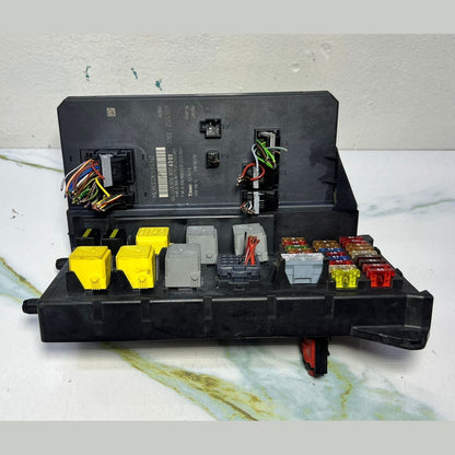 10-18 Mercedes-Benz Sprinter W906 Fuse Box SAM Control A906 9006303 OEM