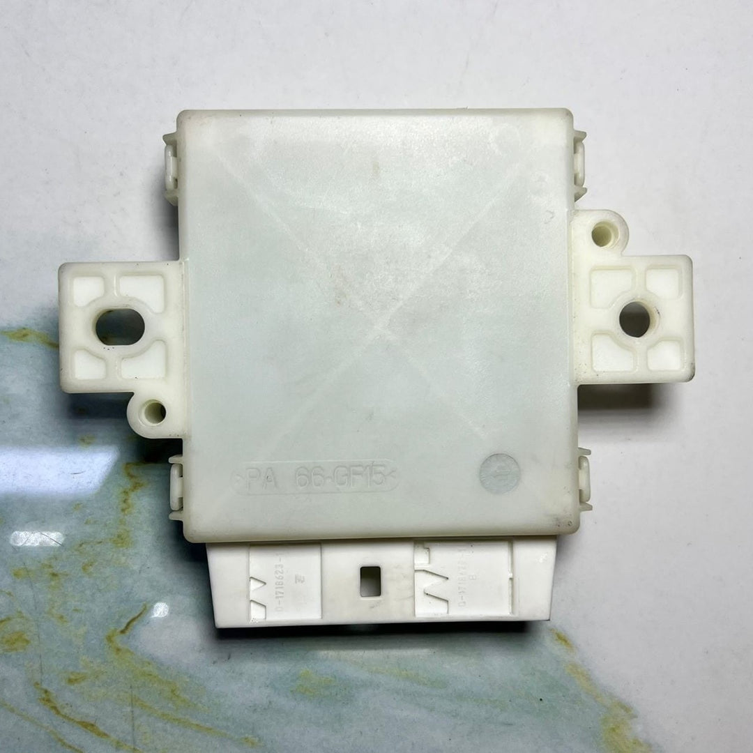 2013 Mercedes ML350 Parktronic PDC Control Module A1669002307 ML Class W166 X166