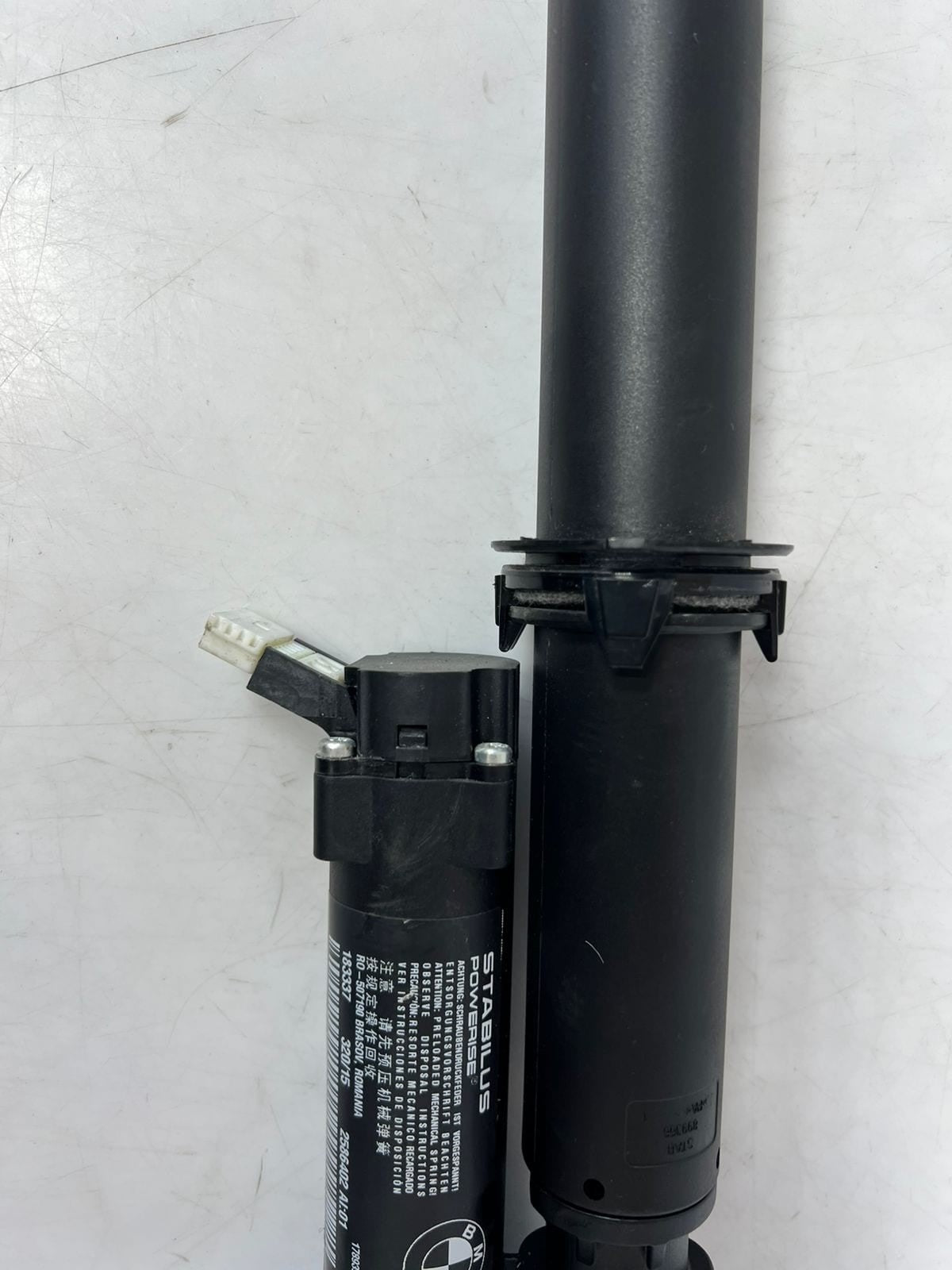 2016-2017 BMW 320i 428i, 430i, 435i, 440i F36 Tailgate Lift Strut 2586402 OEM