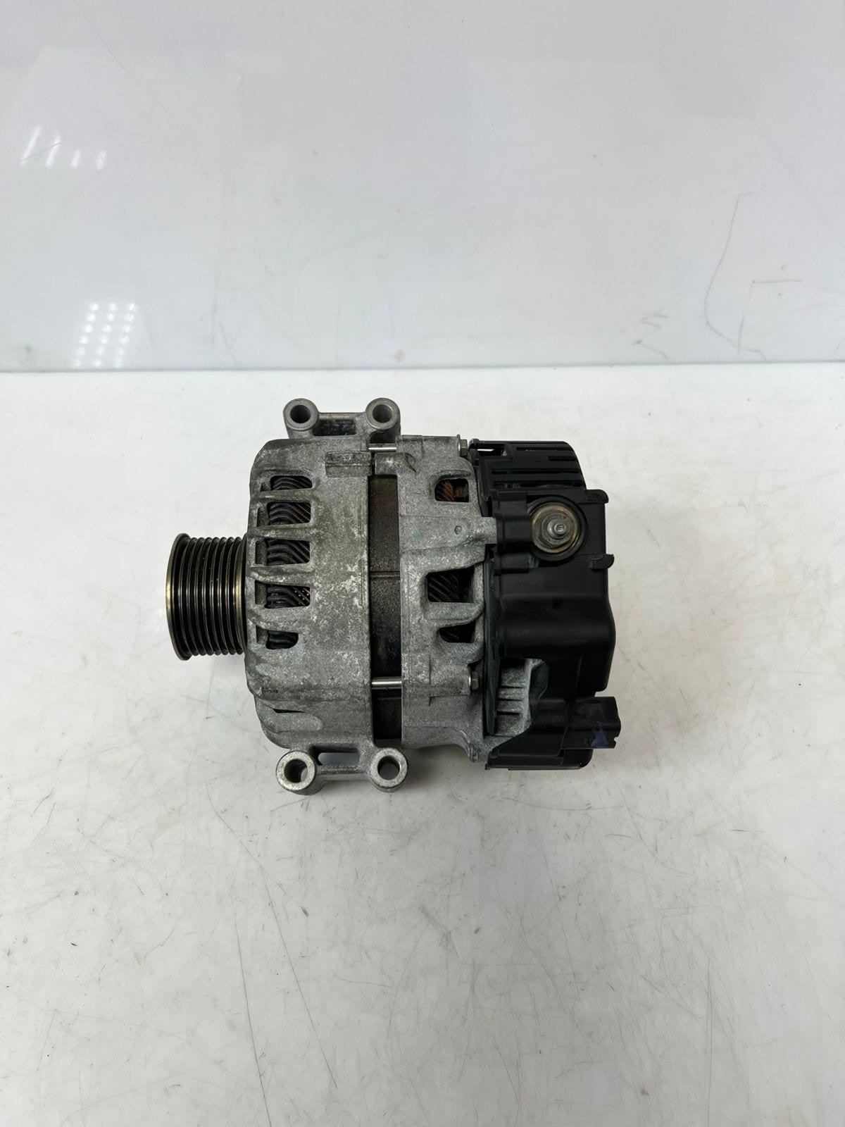 BMW 3 Series F30 5 Series F10, and 7 Series Active Hybrid Alternator 7622372 OEM