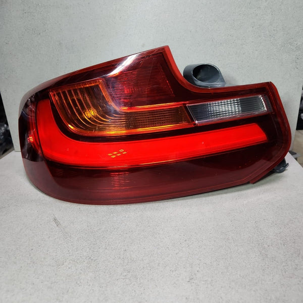 BMW Rear Left Halogen Taillight 4818177 2 Series F22 F23 F87 M Sport
