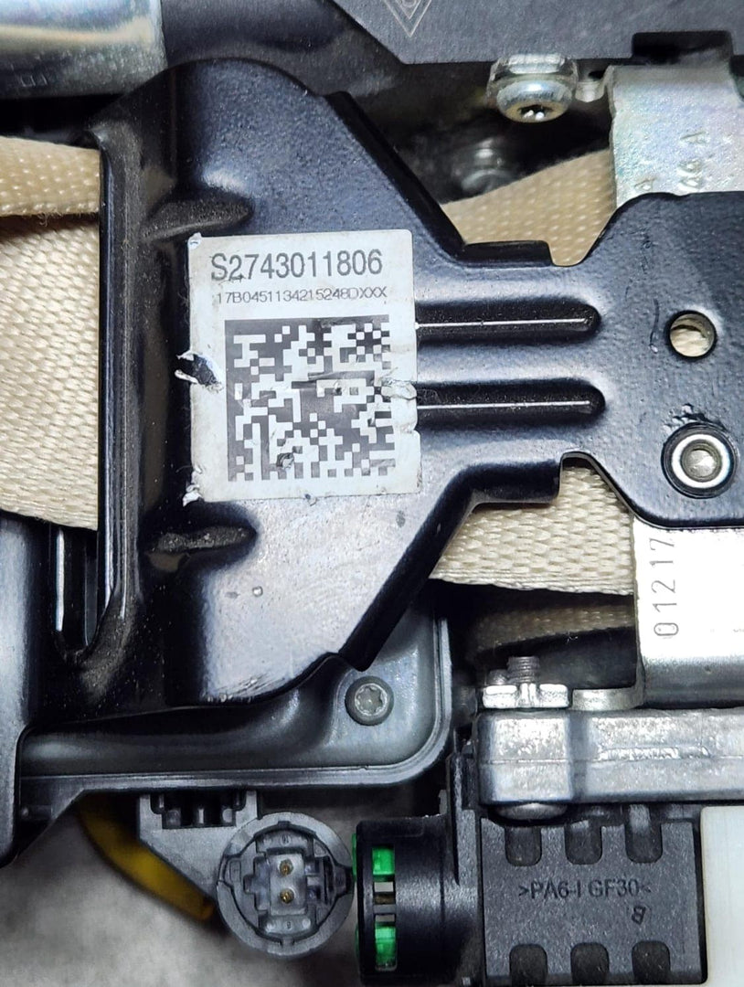 BMW Upper Seat Belt Front Right 7430118 5 Series G31 540iX