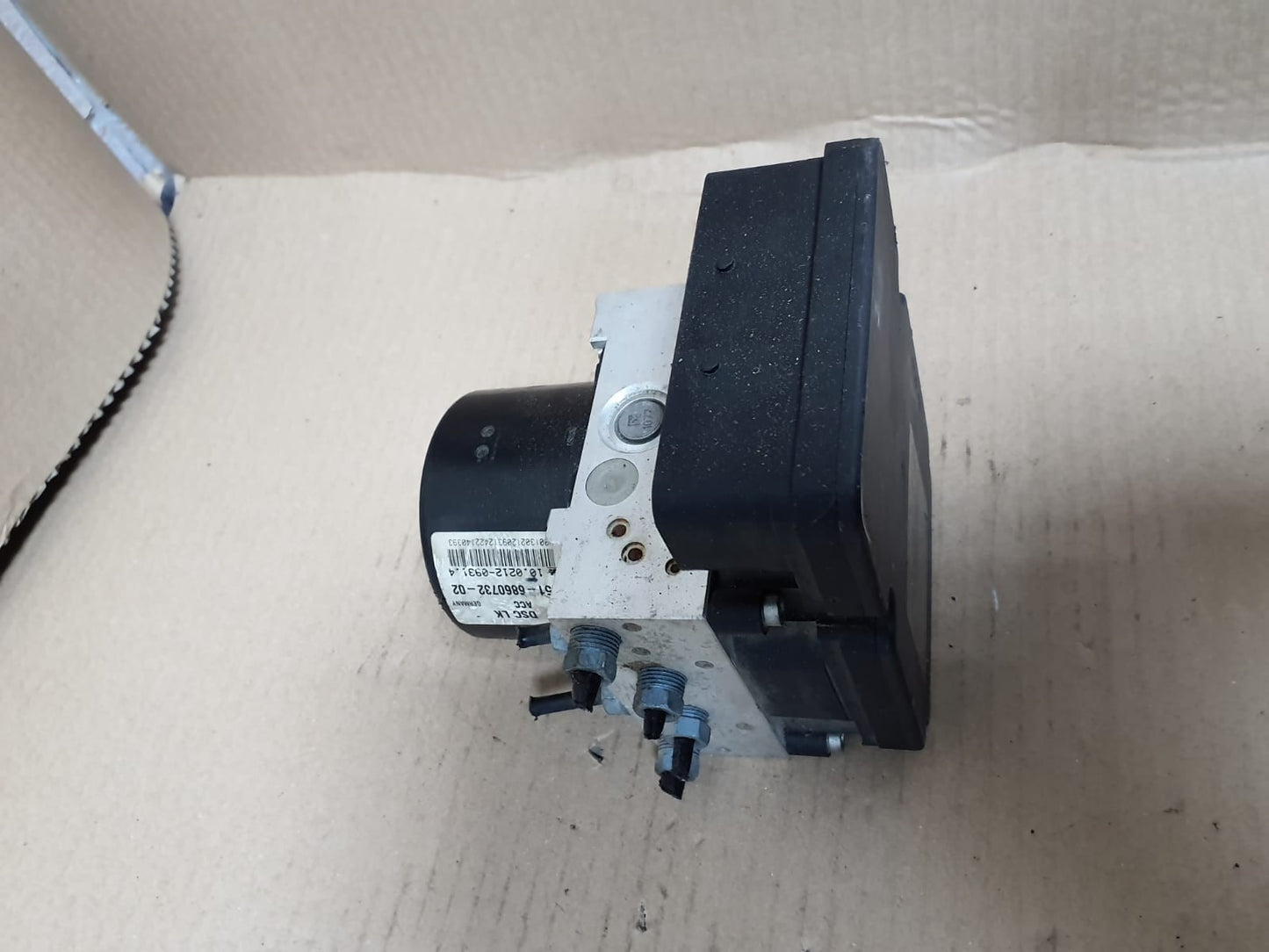 2014-2015 BMW F30 F31 F32 328d ABS DSC ANTI LOCK HYDRAULIC PUMP Control 6860733