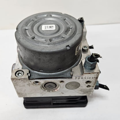 2014-2016 BMW F30 328i,328i ABS Anti-Lock Brake Pump Module 6870912