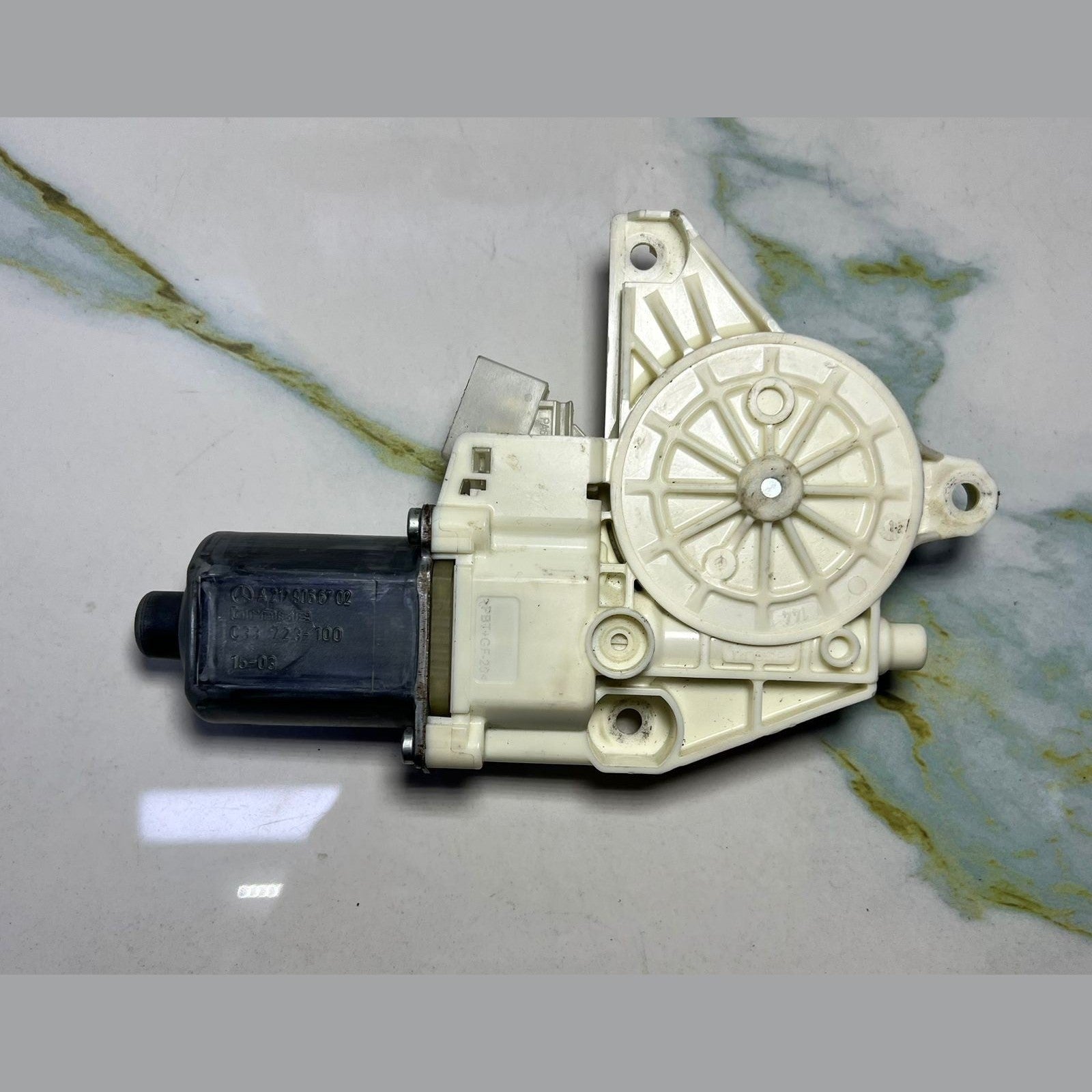 10-14 Mercedes-Benz W212 E-Class Window Motor Front Right Side A212 9066702 OEM