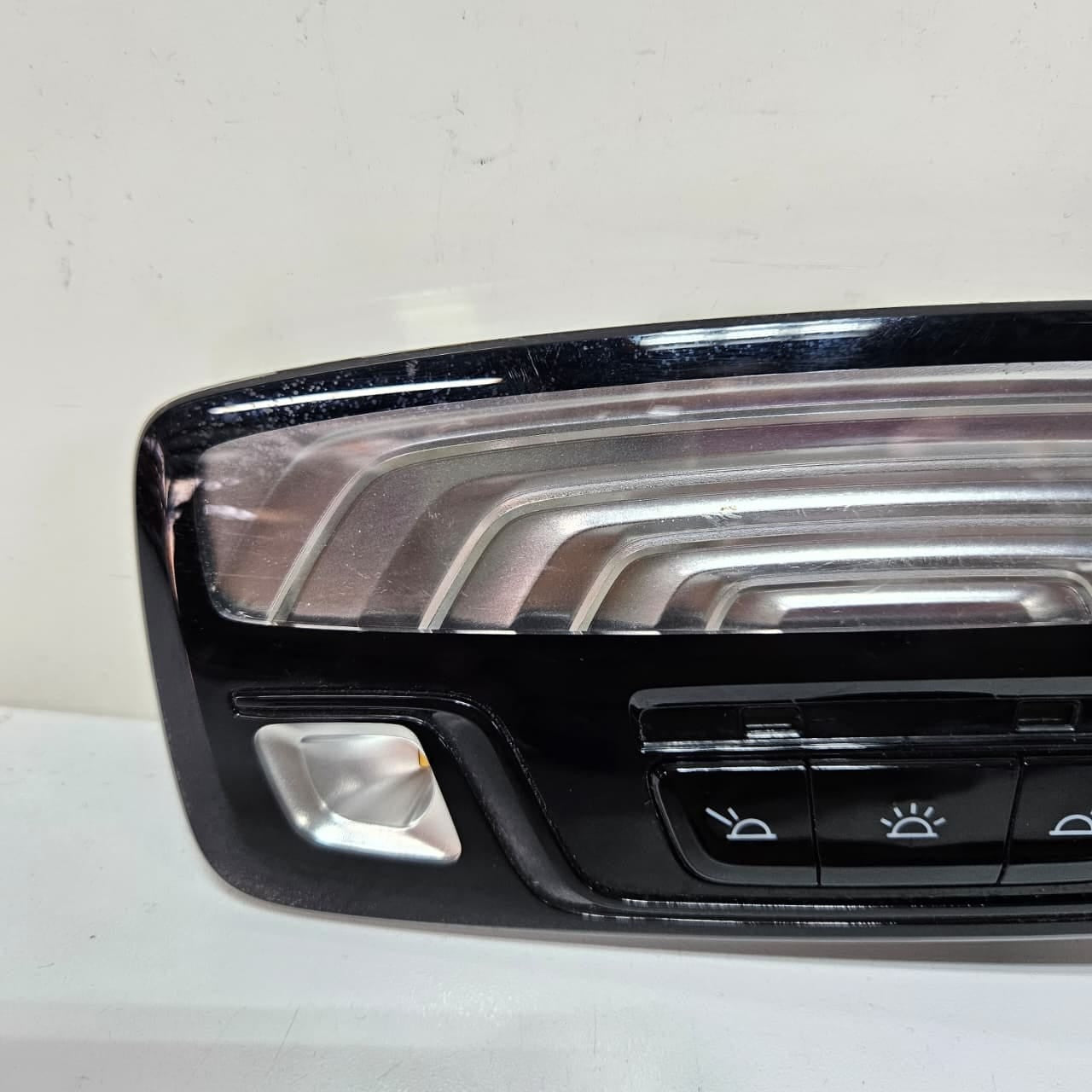 2017-2020 BMW 5 Series G30 X3 G01 530i Interior Reading Light 6848614