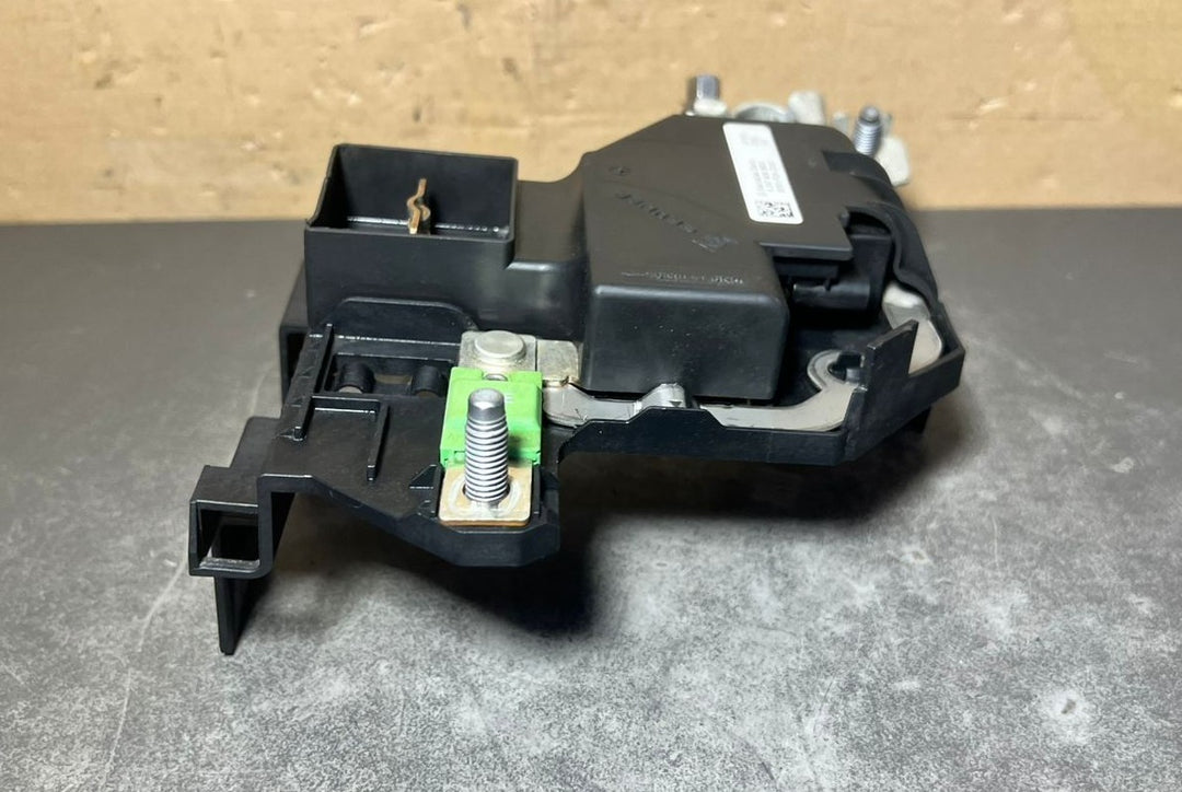 18-22 Mercedes-Benz W247 W118 CLA Battery Fuse Box Current Limiter A247 9063603