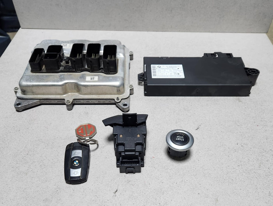 2014 BMW X1 E84 N20 Engine Control Unit ECU Set 8631727 OEM
