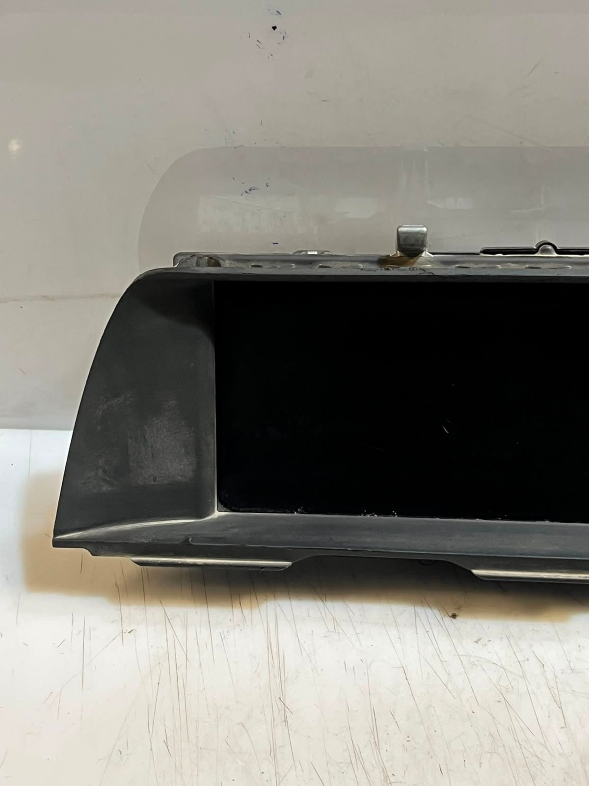 2011-2013 BMW 5 Series F10 and F11 528i Central Information Display 9243897