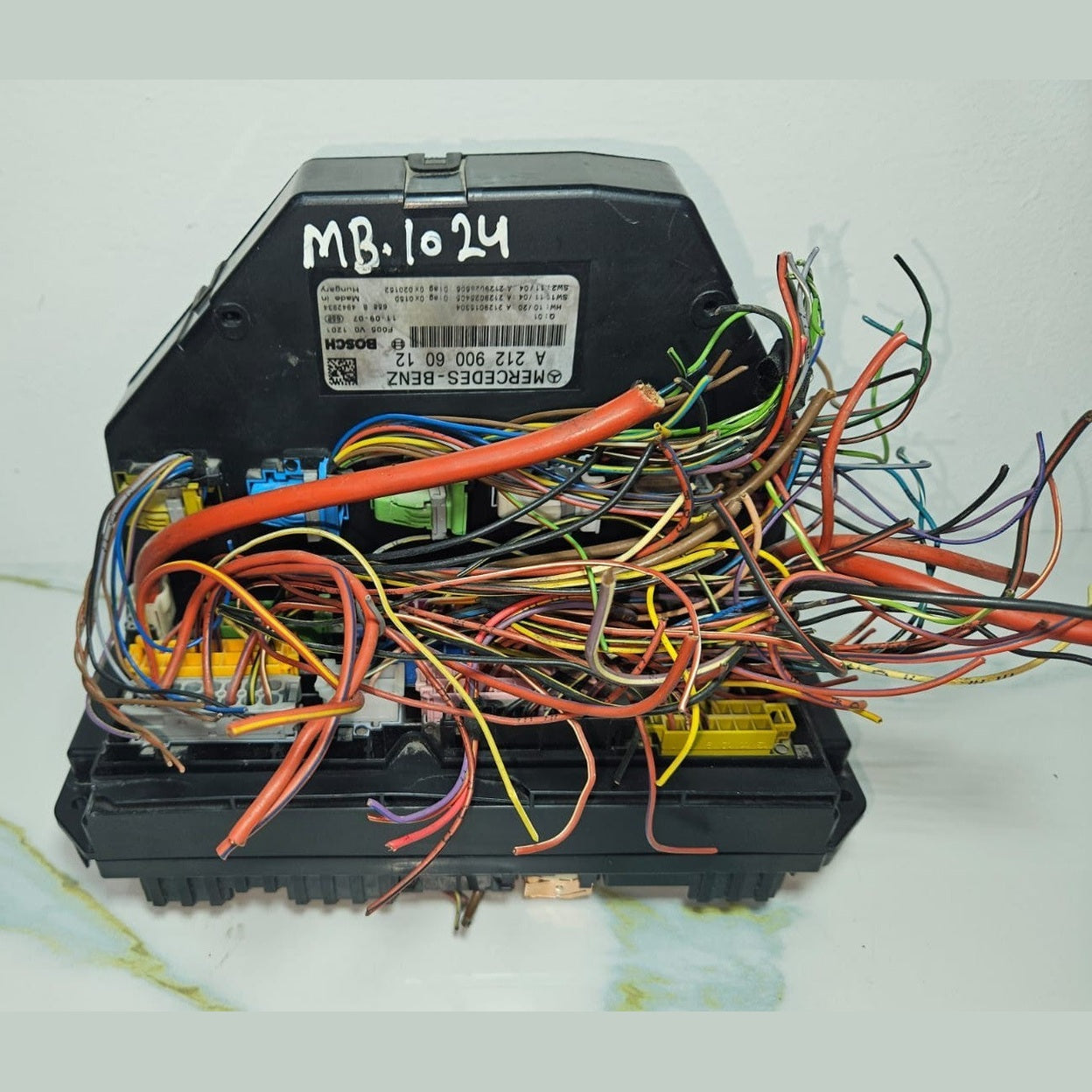 10-16 Mercedes-Benz W212 W204 Front SAM Module Relay Fuse Box A212 9006012 OEM
