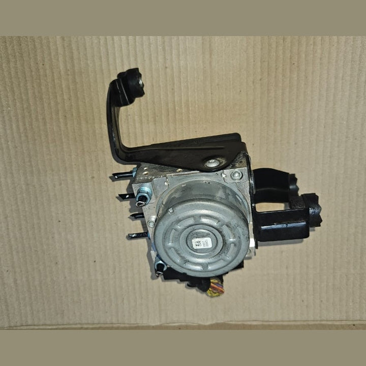 BMW 116I 2013 ABS PUMP ATE DSC F20 6868319 USED KM 110045