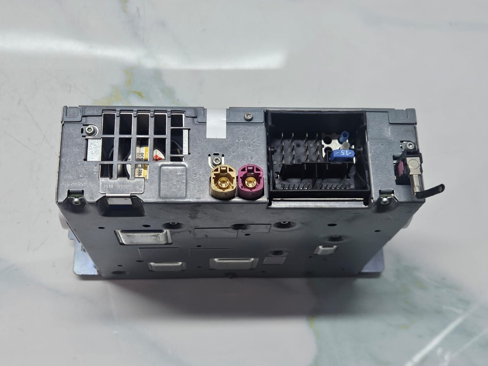 10-12 OEM BMW 5 F10 F11 HU CIC MID BUSINESS CD PLAYER SYSTEM CONTROLLER 9237202