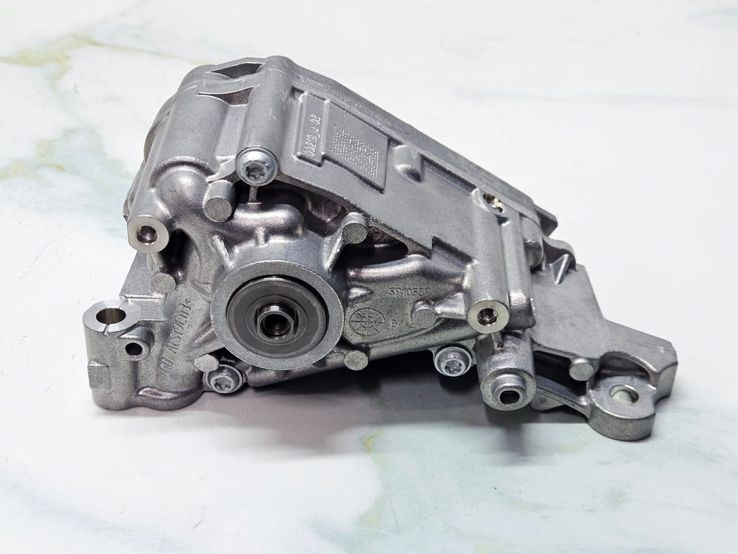 OEM BMW F80 F82 F83 M3 M4 S55 Engine Oil Lubrication Pump Brand New 8011851