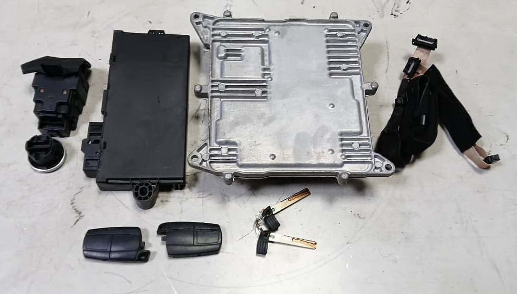 BMW X1 E84 2009-15 N20 ENGINE CONTROL UNIT ECU KIT DME 7639375
