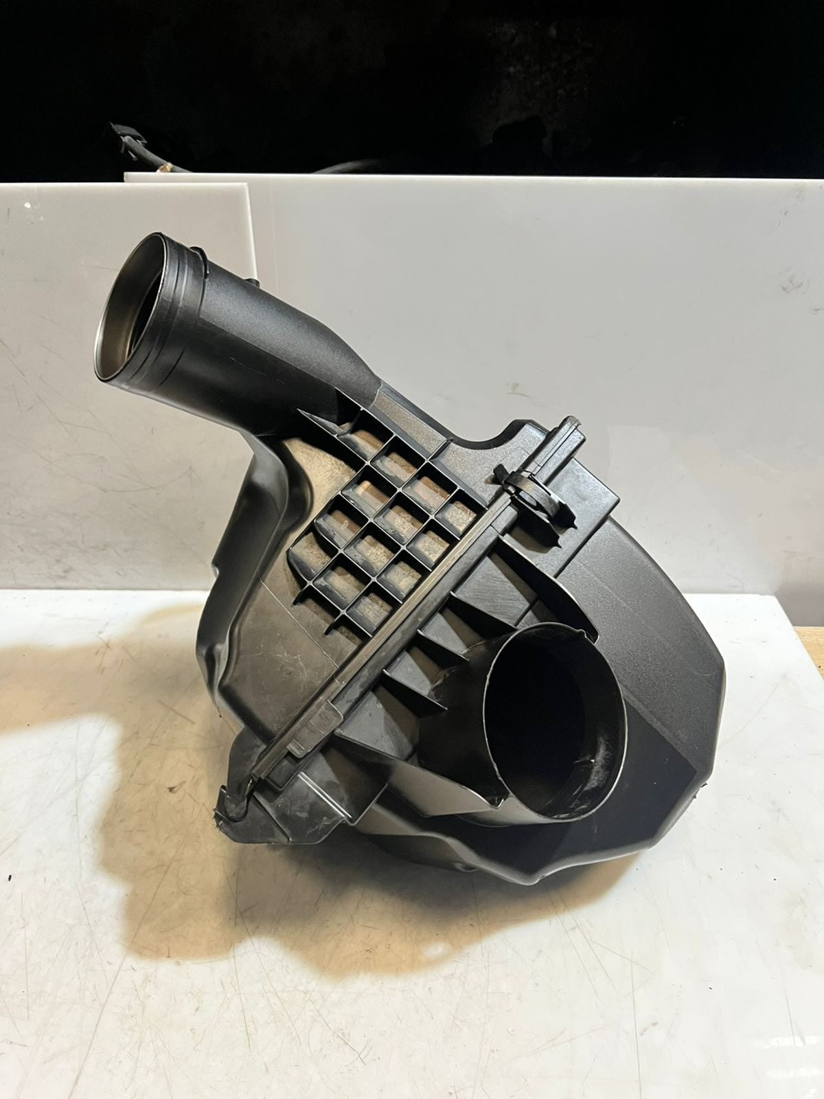 2010-2016 BMW 528i F10 N20 520I F11 F07 Air Intake Filter Box 7612014 OEM