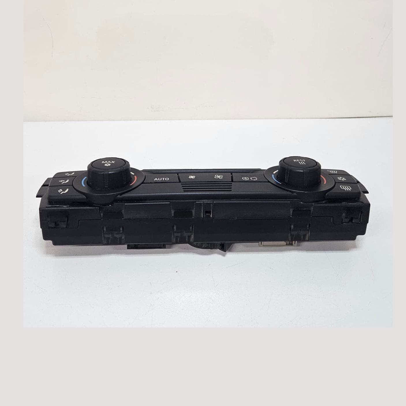 2006-2011 BMW 325i E90 Climate Control Panel 9117136