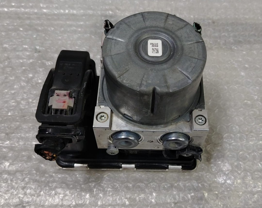 OEM BMW 3 SERIES G20 G21 ABS PUMP CONTROL MODULE 5A09E45 5A09E46