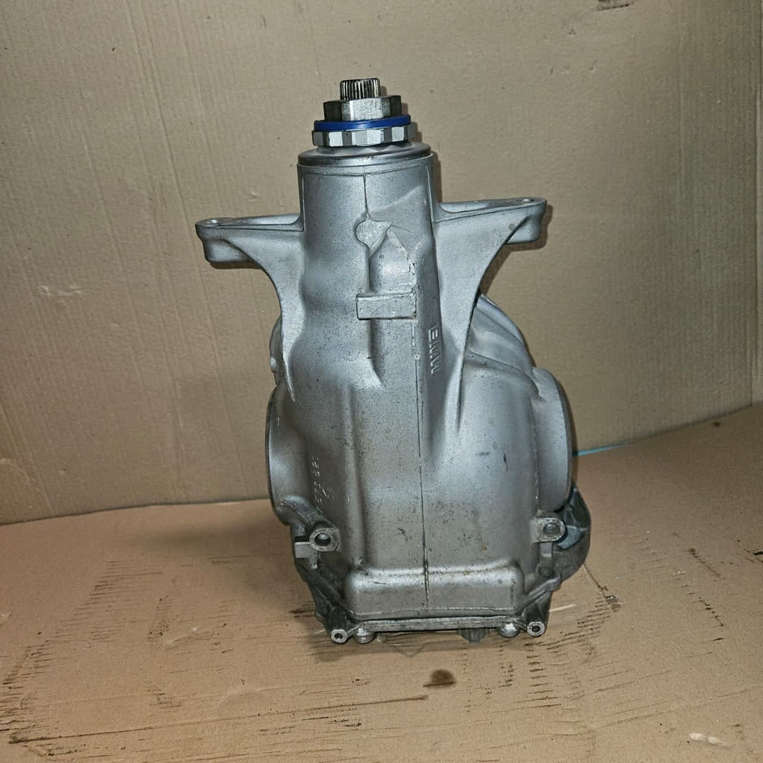 OEM BMW 740 Series G11 G12 Rear Axle Differential Rear 3.08 8630826