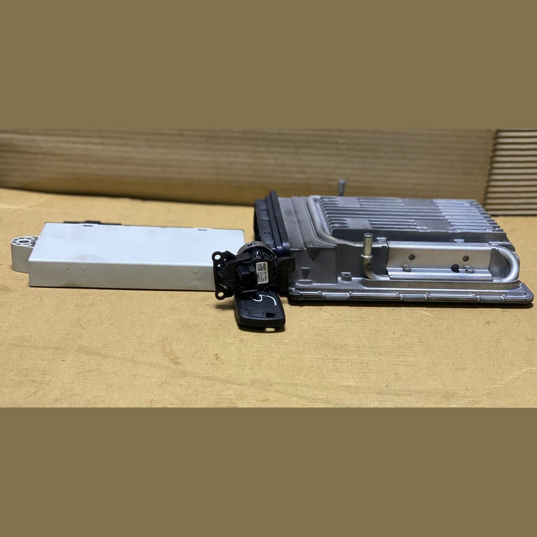 BOSCH 2009-2013 BMW 750i Engine Control Module 7608099 BMW 550i and 750i F01 F02