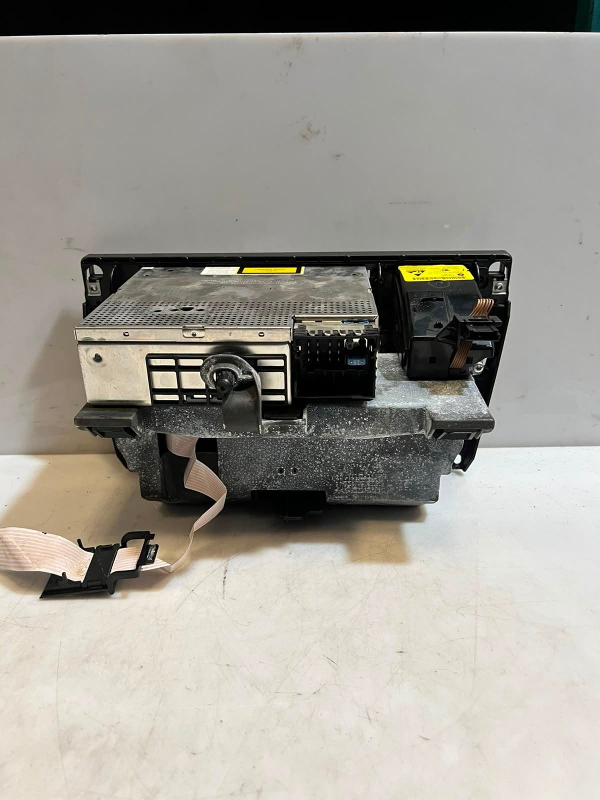 BMW 740i 7 Series E65 E66 Radio/CD/DVD/GPS Head Unit 9150993 OEM