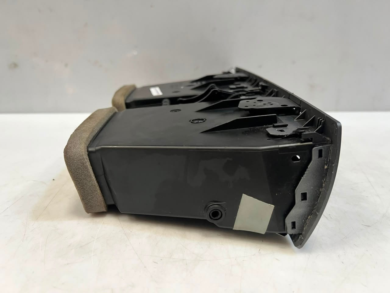 2005 BMW 7 Series E65 E66 745Li Center Dashboard AIR GRILLE Vent 8223599 OEM