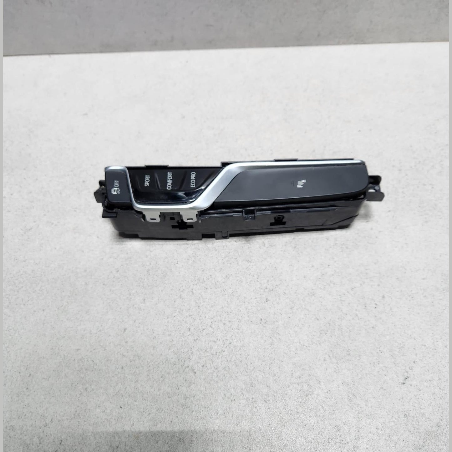 2017-2019 BMW X3 Center Console Operating Unit 6832014 G01 X3 G30 G31 G32 G38