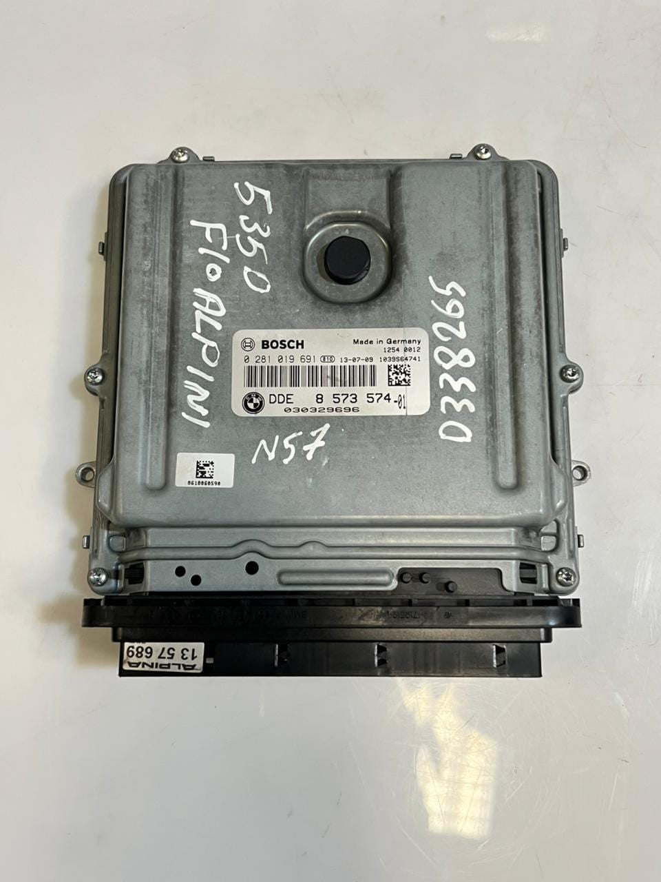 BMW 5' F10 N57 535D Engine Control Unit ECU SET DDE+ CAS4+ 1KEY 8573574 OEM