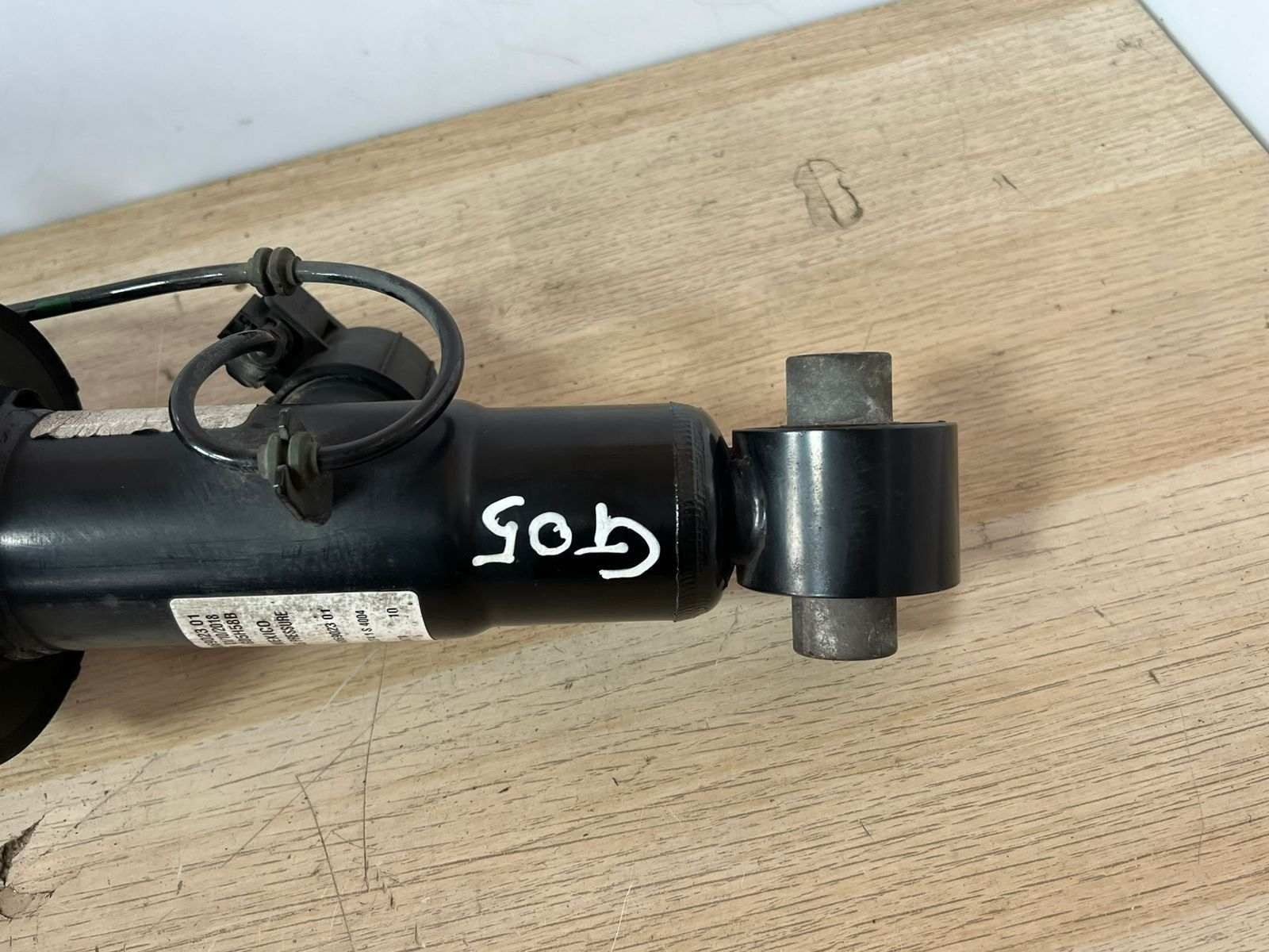 2019-2023 BMW X5 Shock Absorber 6869023 rear left G05 X5 VDC 