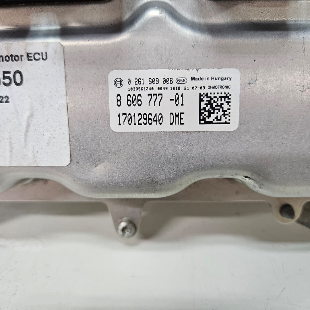 8606777-2013 BMW F10 F11 F25 F30 N20 Engine Control Unit 