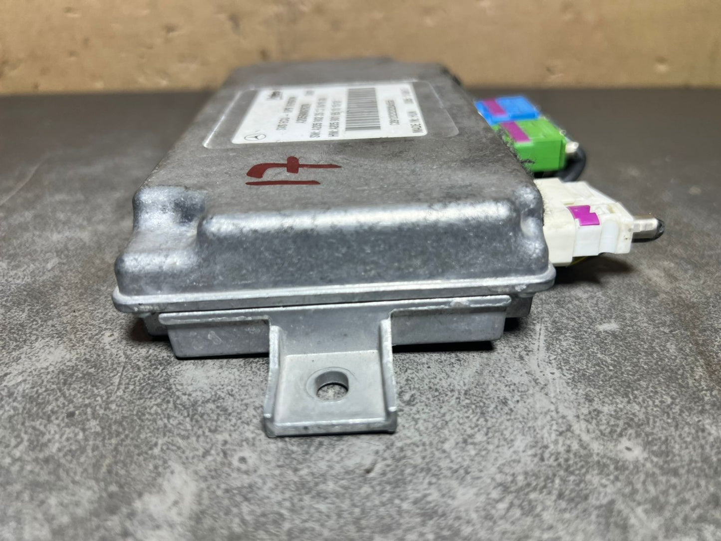 15-20 Mercedes W205 Surround View Camera Control Module  A205 9002629 OEM